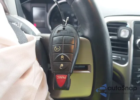 2013 Jeep Grand Cherokee Laredo z USA, uszkodzony, nr VIN 1C4RJFAG8DC594442